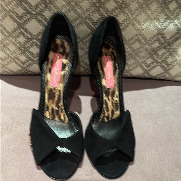 Betsey Johnson Shoes - Betsey Johnson Black Peep Toe Heels with Bow Accent in 7.5